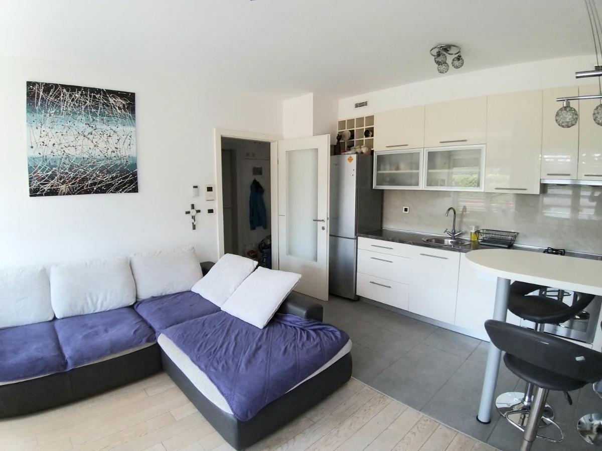 Theos Atelier Self Check In Apartment W Free Private Parking ซาเกร็บ ภายนอก รูปภาพ