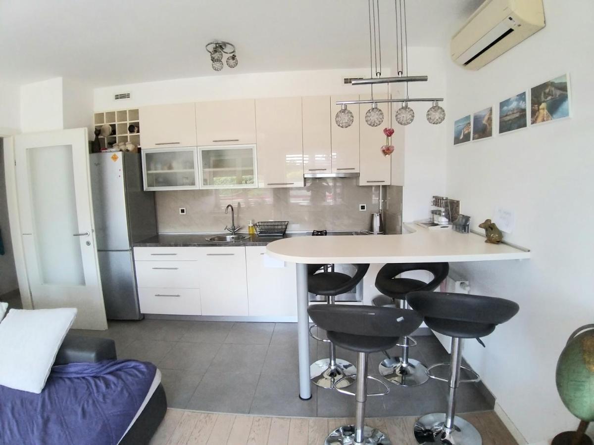 Theos Atelier Self Check In Apartment W Free Private Parking ซาเกร็บ ภายนอก รูปภาพ