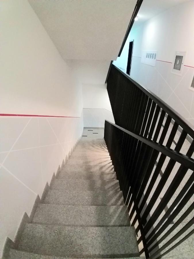 Theos Atelier Self Check In Apartment W Free Private Parking ซาเกร็บ ภายนอก รูปภาพ
